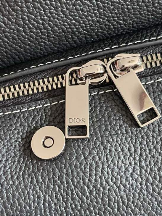 Picture of Dior Mens Bags _SKUfw239336631fw